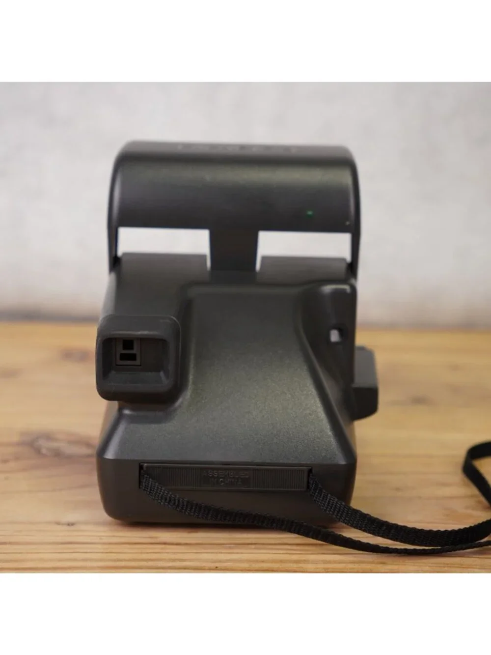Polaroid OneStep Close-Up 600 Instant Camera Retro Black With Built-In Flash